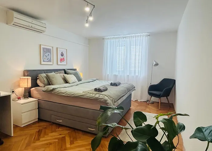 Julia Premium Apartment
